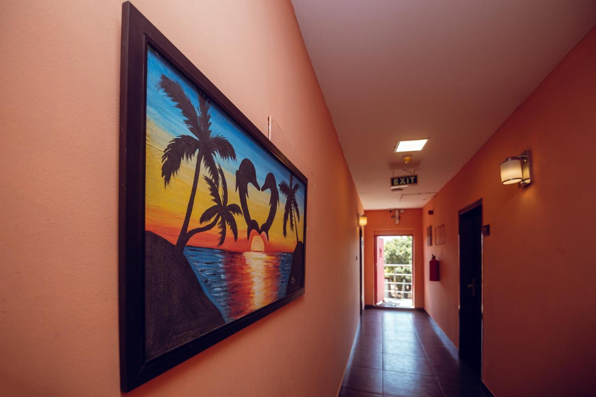 Noble House Hotel Kumasi Esterno foto