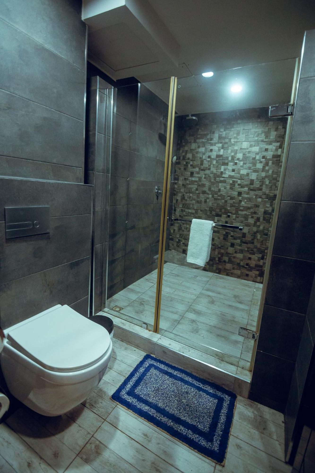 Noble House Hotel Kumasi Esterno foto